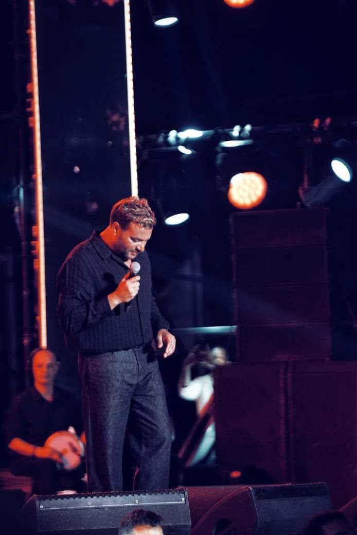 بالصور .. رامي صبري يتألق فى حفل البطولة العربية للجولف بحضور كامل العدد 