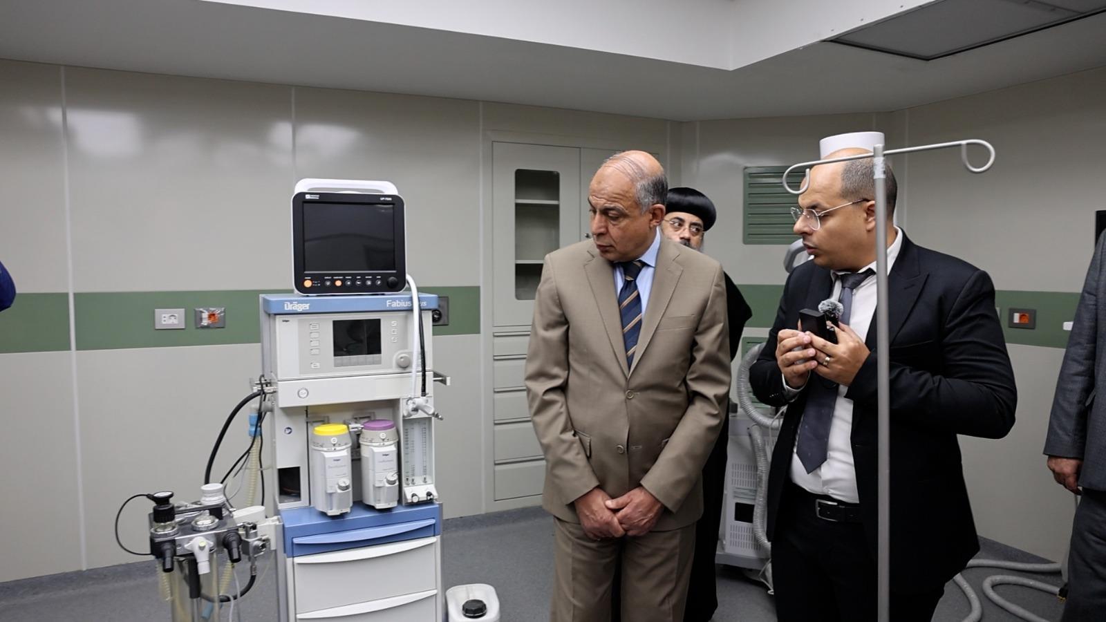 محافظ المنيا يفتتح مستشفى الرجاء بأبوقرقاص