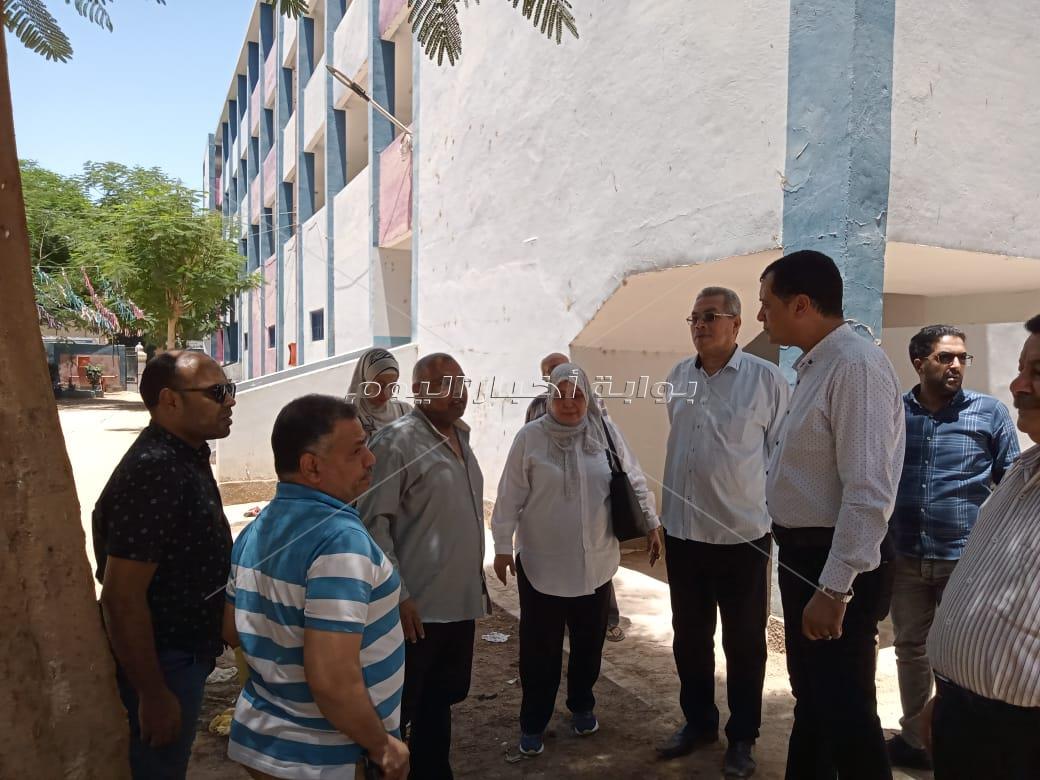 معاينه حريق المبنى الشرقى بمدرسة صلاح سالم الاعداديه
