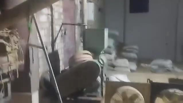 ضبط مصنع لتصنيع التوابل المغشوشة من القمح في بني سويف| صور 