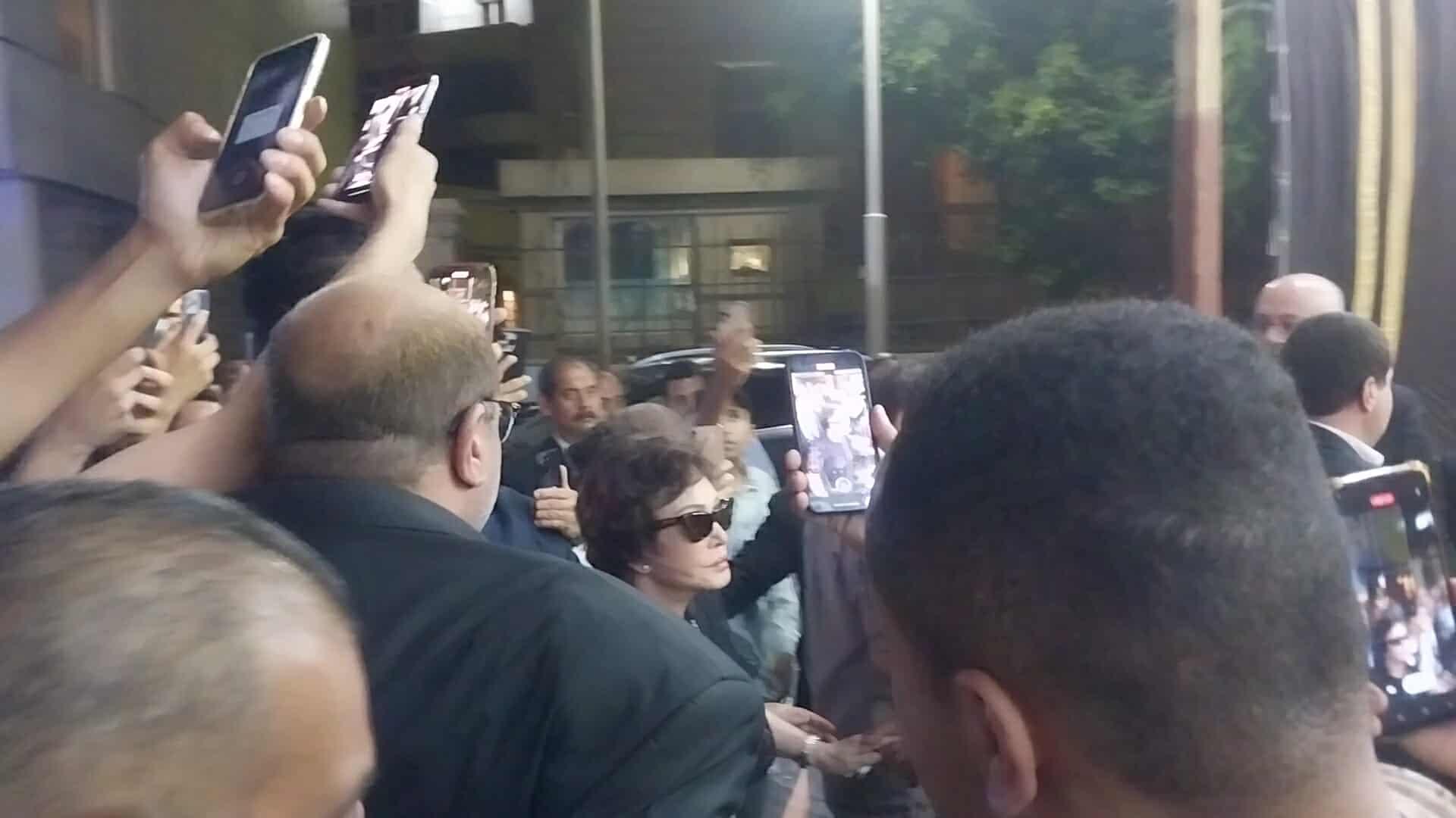 تامر عبد المنعم يستقبل عزاء والده