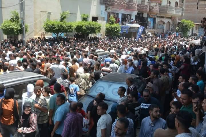 بالصور بعد تأكد أجهزة الصحة من الوفاة طبيعية والكشف عليه داخل المسجد