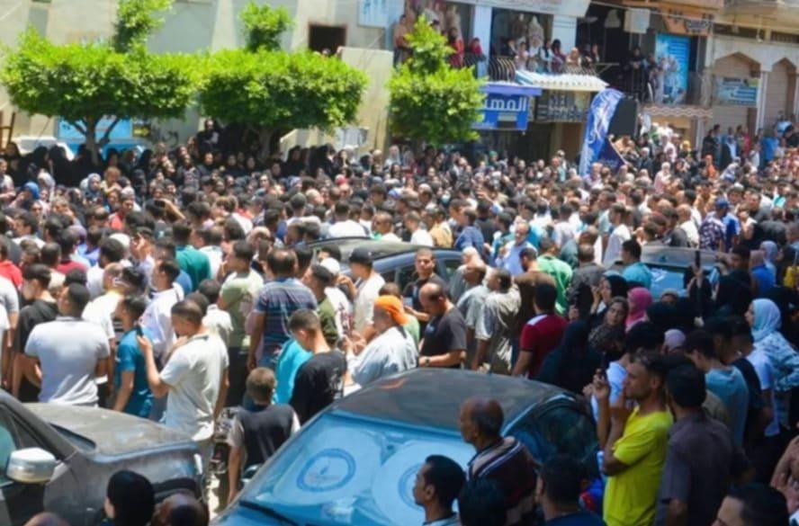 خروج جثمان أحمد عامر من مسجد الحريري بسمنود