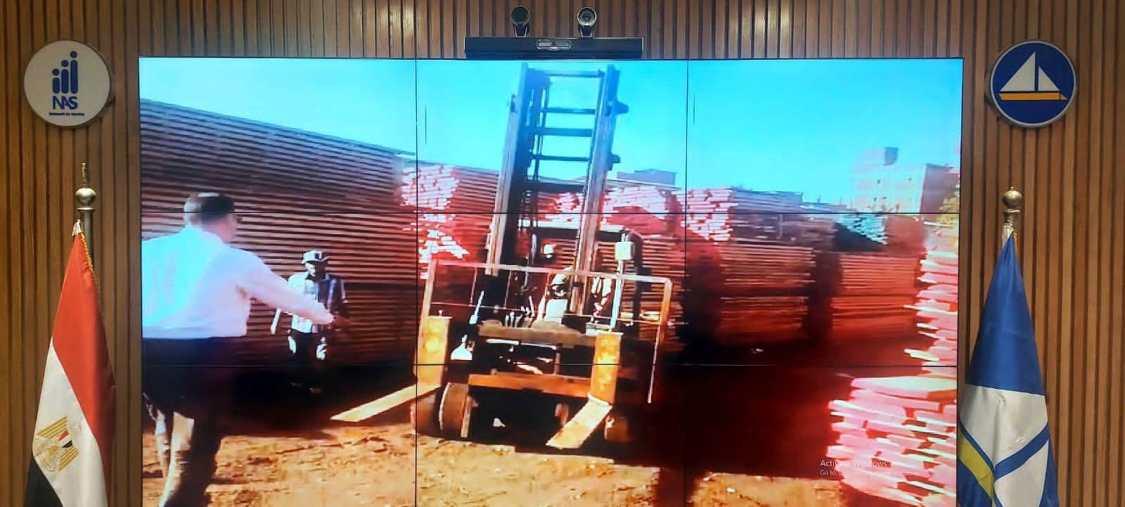 السكرتير العام يقود حملة مكبرة لازالة التعديات على الاراضي الزراعية وحرم طريق دمياط الجديدة| صور