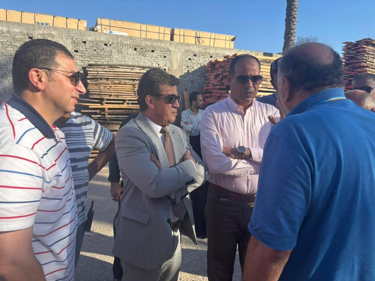 السكرتير العام يقود حملة مكبرة لازالة التعديات على الاراضي الزراعية وحرم طريق دمياط الجديدة| صور