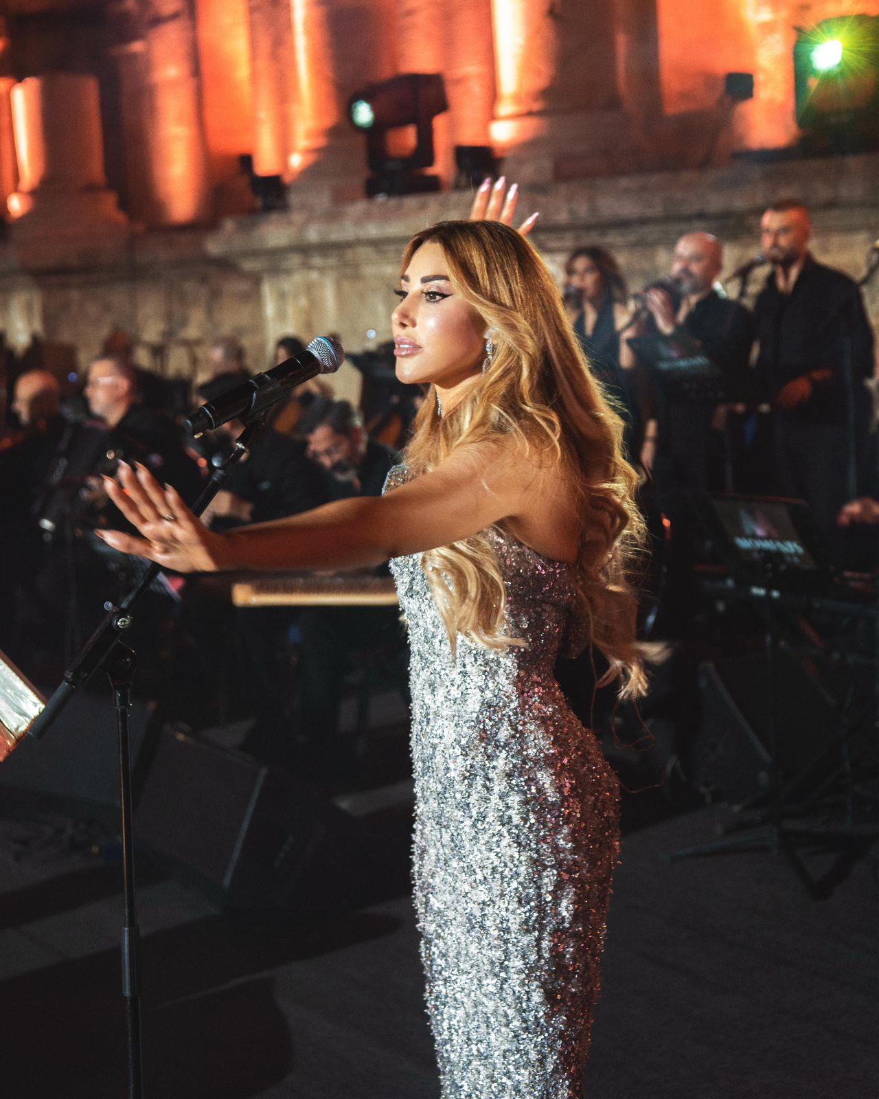 الفنانة نجوى كرم في حفل المدرج الروماني