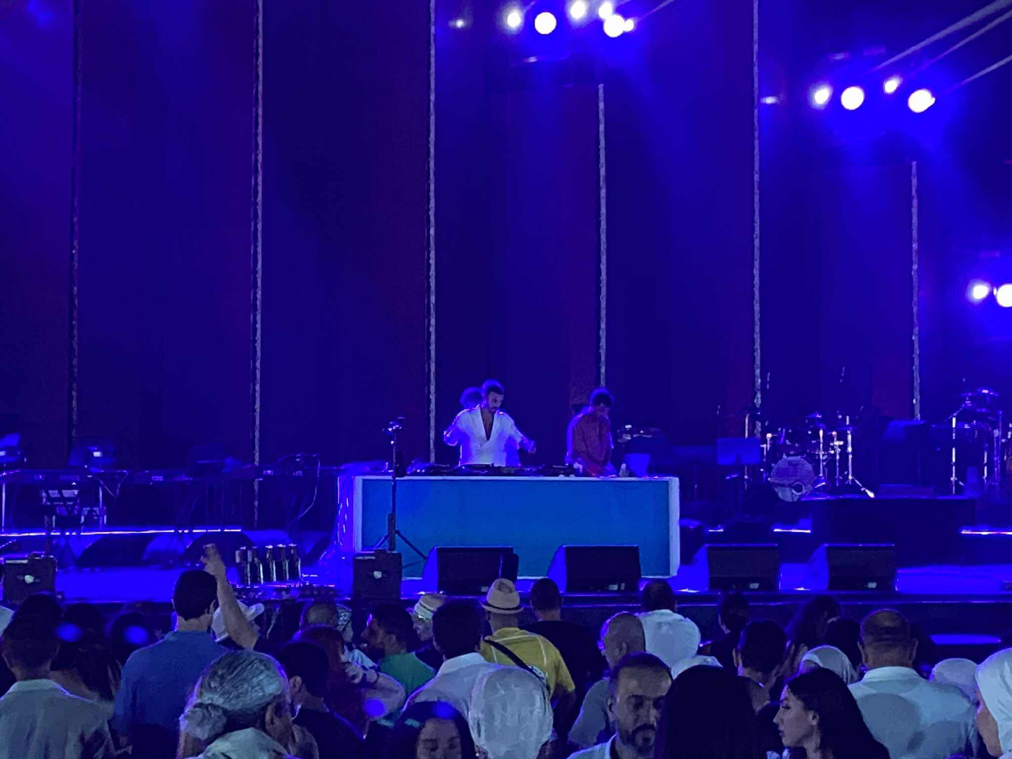 أحمد سعد يشعل حفل الساحل الشمالي وسط نجوم الفن