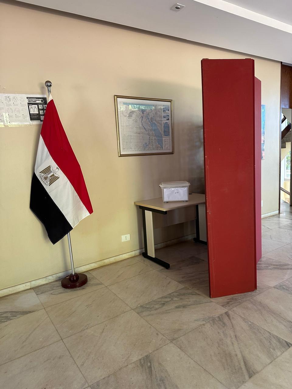 بدء عملية الاقتراع فى السفارات والقنصليات المصرية