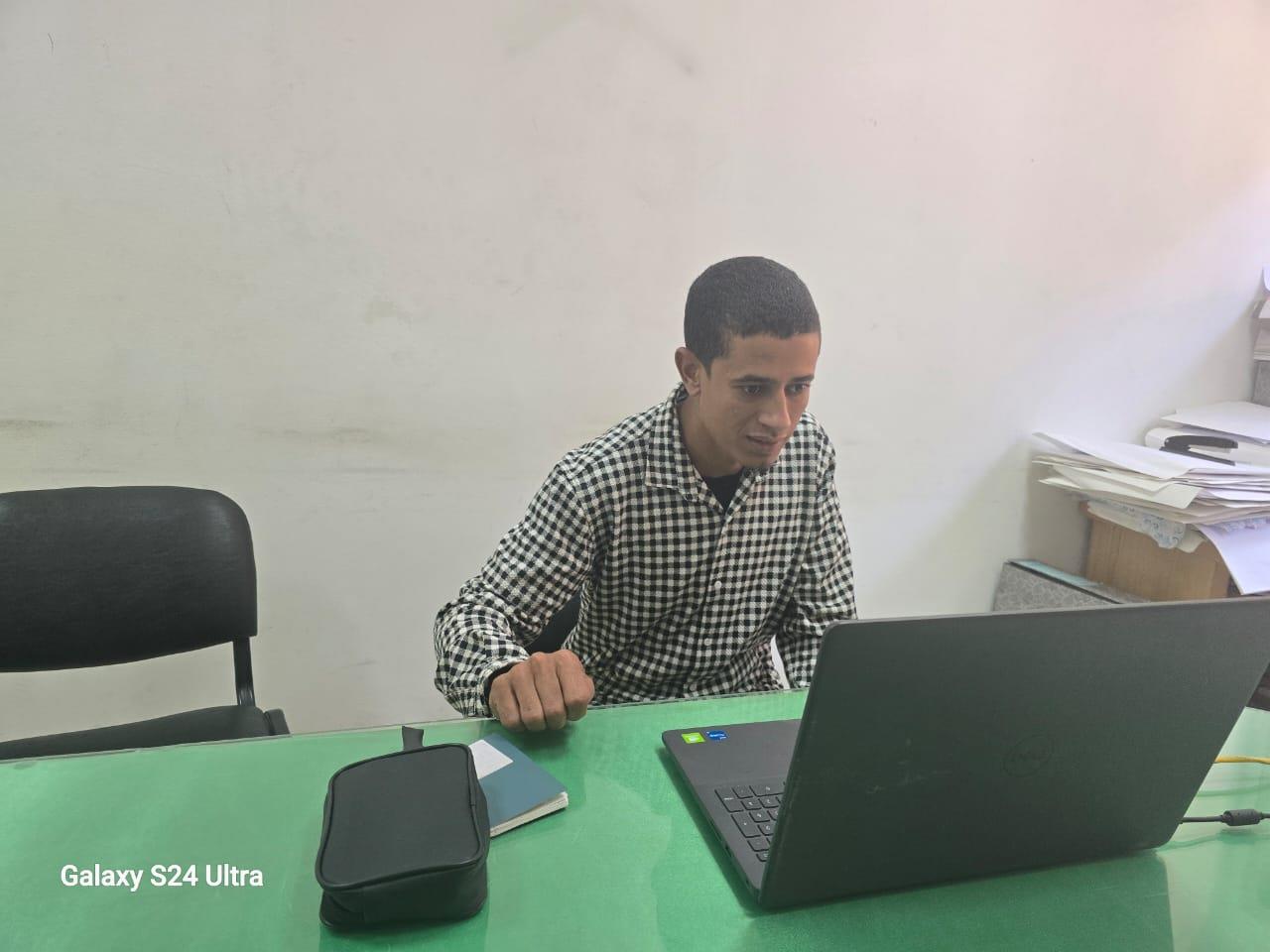 وزير العمل يعلن اختبارات جديدة لوظائف الأردن بمصنع وملابس جاهزة| صور