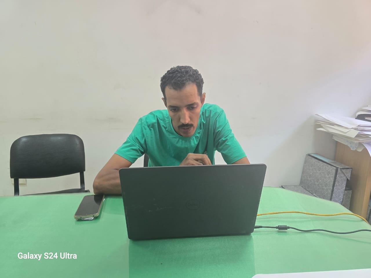 وزير العمل يعلن اختبارات جديدة لوظائف الأردن بمصنع وملابس جاهزة| صور