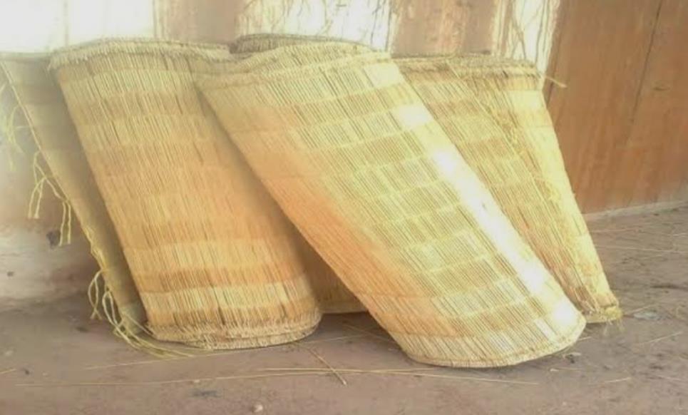 حصير الريف .. حياة منسوجة من خيوط " السمار"| صور 