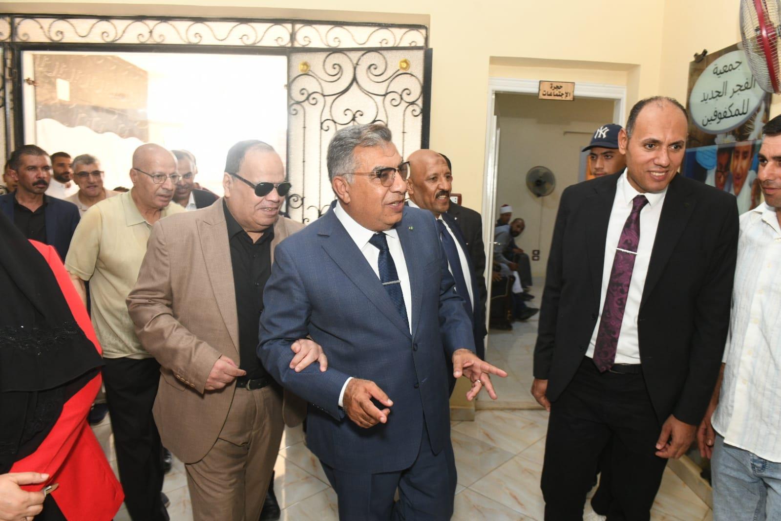  في لقاء أبوي : محافظ الدقهلية يتفقد جمعية الفجر الجديد لذوي الهمم من أهل البصيرة بالمنزلة| صور