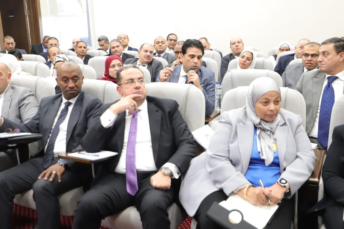 وزير العمل:القانون