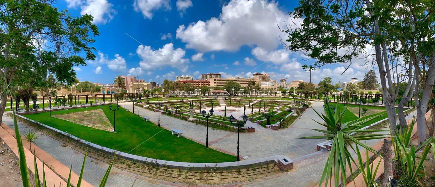 "أنطونيادس" قطعة من حدائق قصر فرساي على أرض الإسكندرية