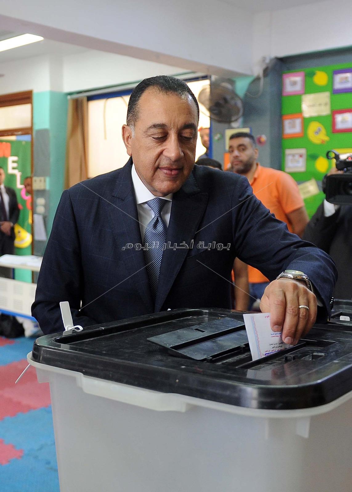 رئيس الوزراء يُدلي بصوته في انتخابات مجلس النواب 2025
