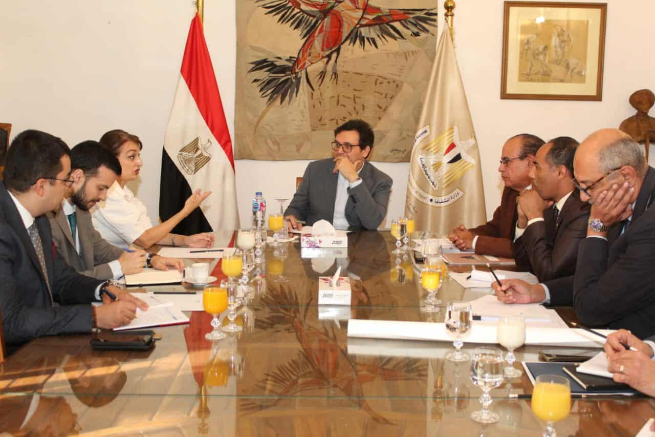 وزير الثقافة يبحث مع سفيرة رومانيا استعدادات مشاركة بلادها كضيف شرف معرض القاهرة الدولي للكتاب