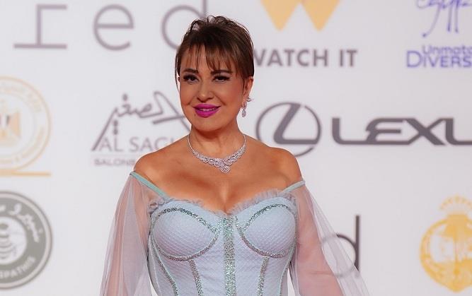 النجمات على السجادة الحمراء بحفل ختام مهرجان القاهرة السينمائي