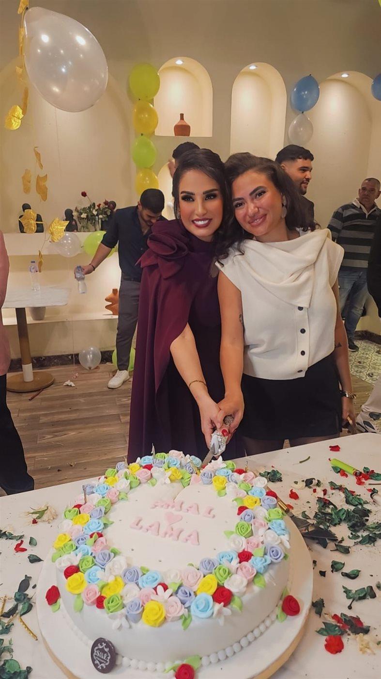 نرمين الفقي ونهال عنبر والمشاهير يحتفلون بهيد ميلاد أمل رزق وابنتها | بالصور