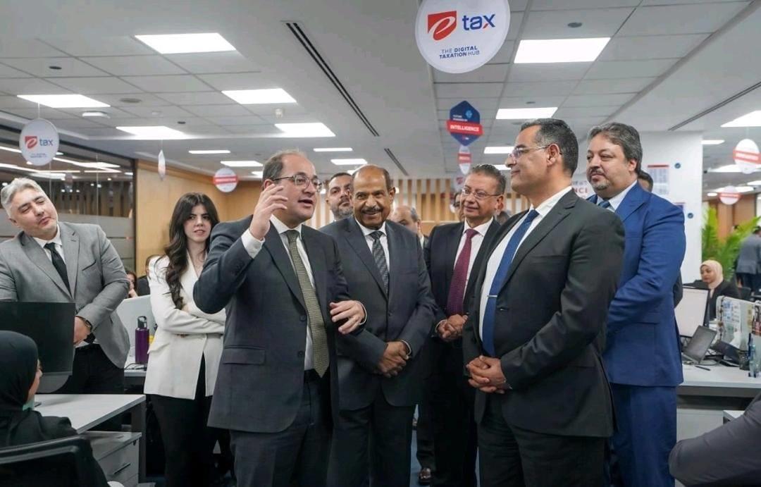 رئيس «إى.تاكس»