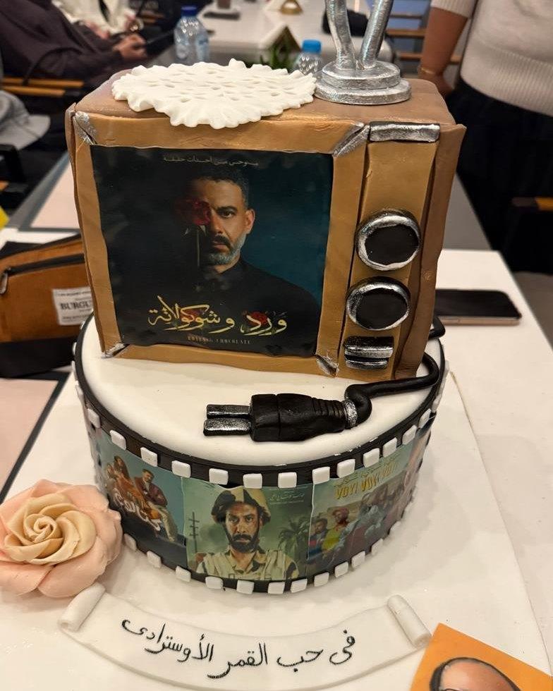 محمد فراج وزوجته بسنت شوقي يحتفلان بناجح مسلسله «ورد وشوكولاتة»