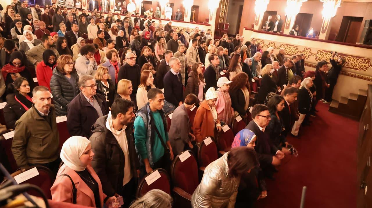 عازف التشيللو الإيطالي إيتوري باجاني يتألق على خشبة القومي 