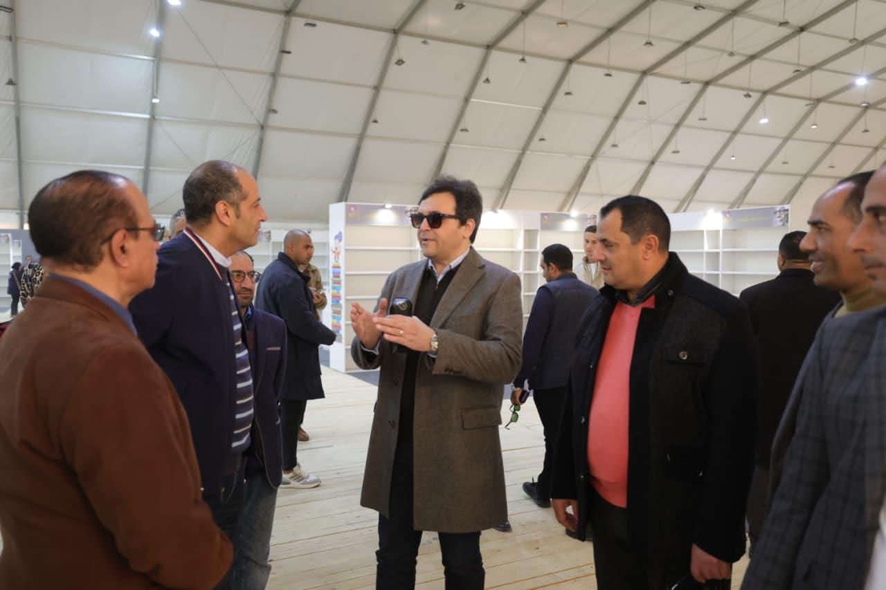 وزير الثقافة يتفقد الاستعدادات النهائية لانطلاق الدورة الـ57 لمعرض القاهرة الدولي للكتاب
