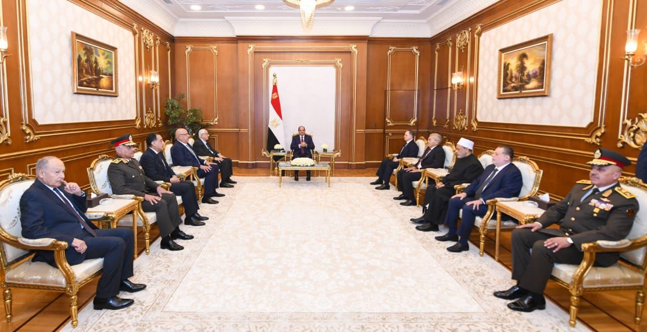 المتحدث الرسمي ينشر صور احتفال الرئيس بالذكرى الـ 74 لعيد الشرطة