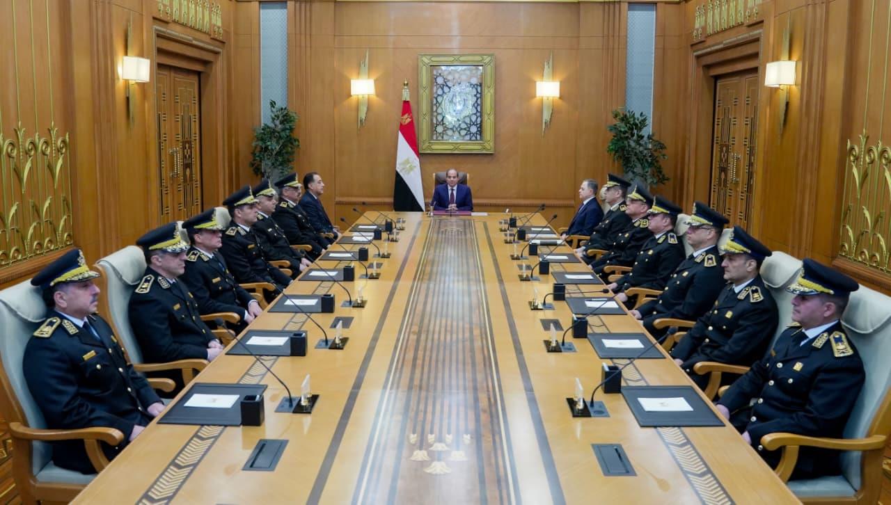 المتحدث الرسمي ينشر صور احتفال الرئيس بالذكرى الـ 74 لعيد الشرطة