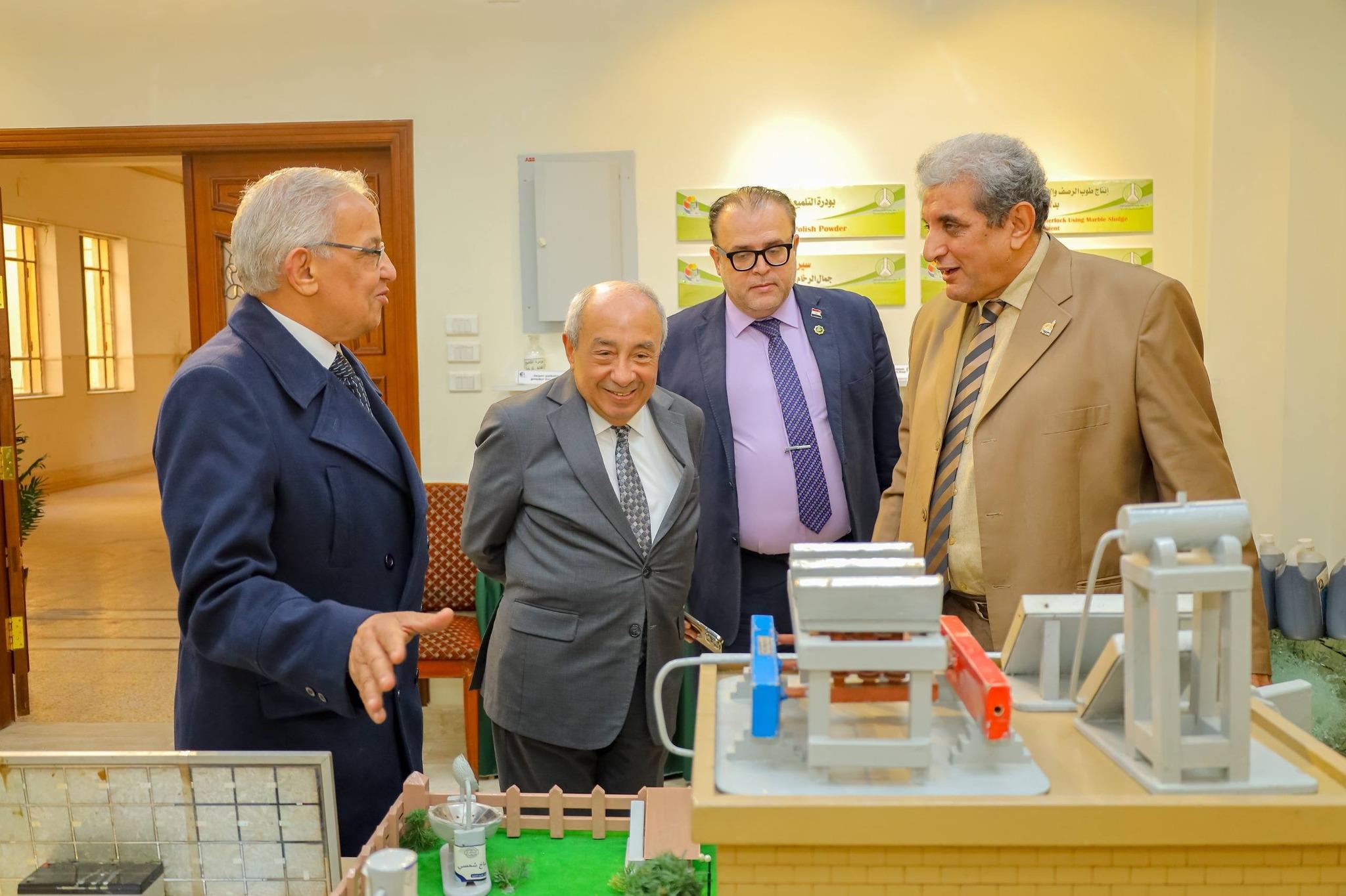 لتعزيز التعاون