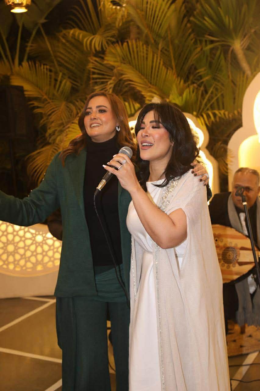 إفطار نسائي يجمع نجمات الفن.. غناء بشرى وبحضور ياسمين صبري