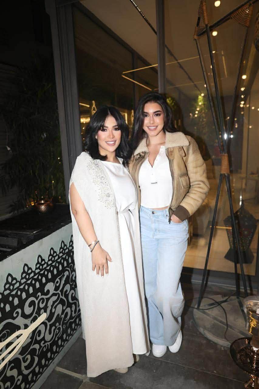 إفطار نسائي يجمع نجمات الفن.. غناء بشرى وبحضور ياسمين صبري