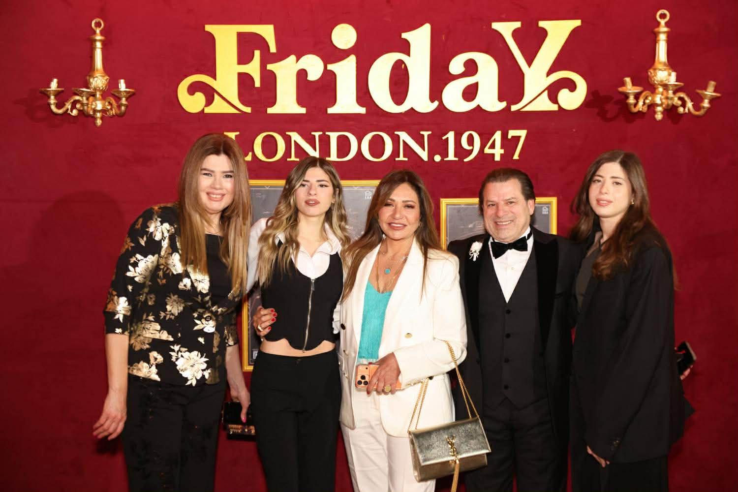 نجوم الفن يحتفلون بالعرض الأول لمسرحية «Friday»