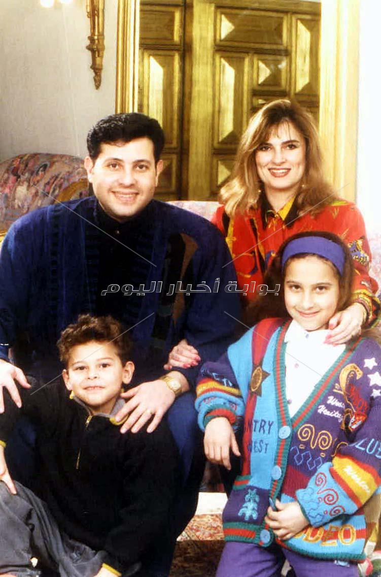 صور نادرة توثق محطات إنسانية وفنية في حياة هاني شاكر