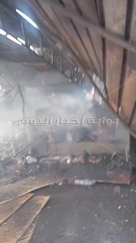 حريق مصنعي بويات وورق بالقناطر الخيرية