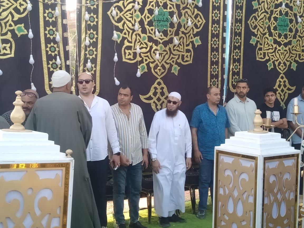 أسرة عبد العزيز مخيون تستقبل عزاءه في البحيرة