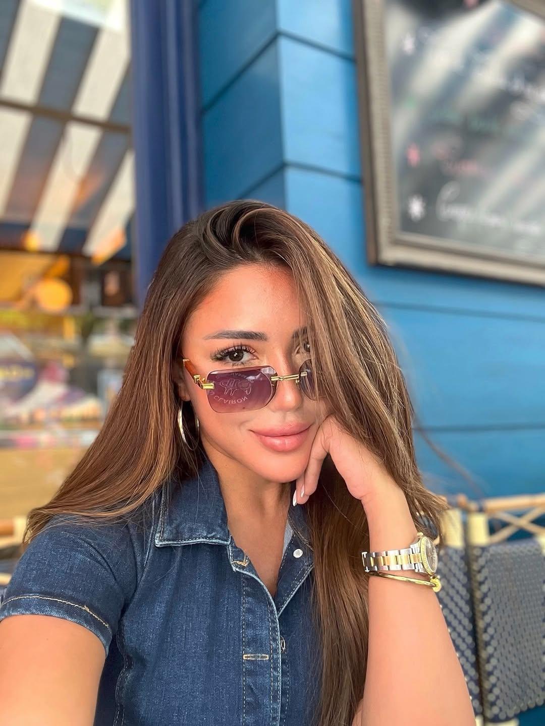 سارة سلامة تخطف الأنظار بإطلالات جذابة في فرنسا