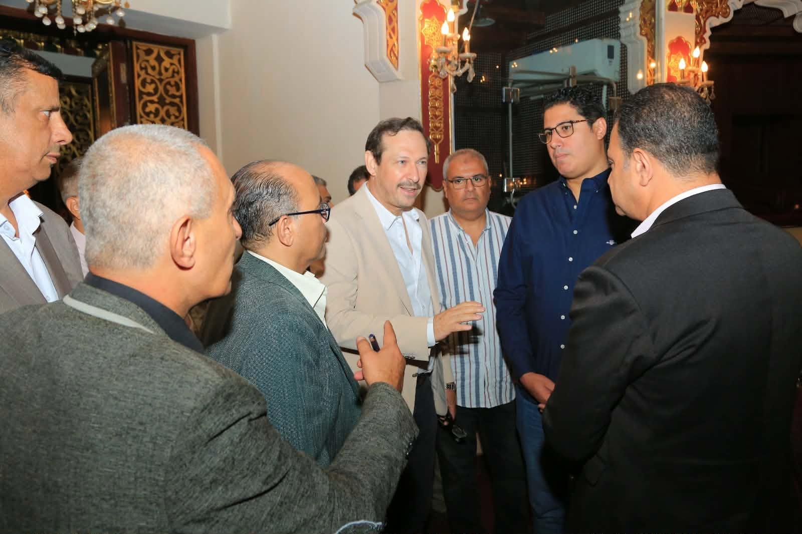 اجتماع بالمسرح القومي مع حي الموسكي لمتابعة أعمال تطوير المنطقة الثقافية 