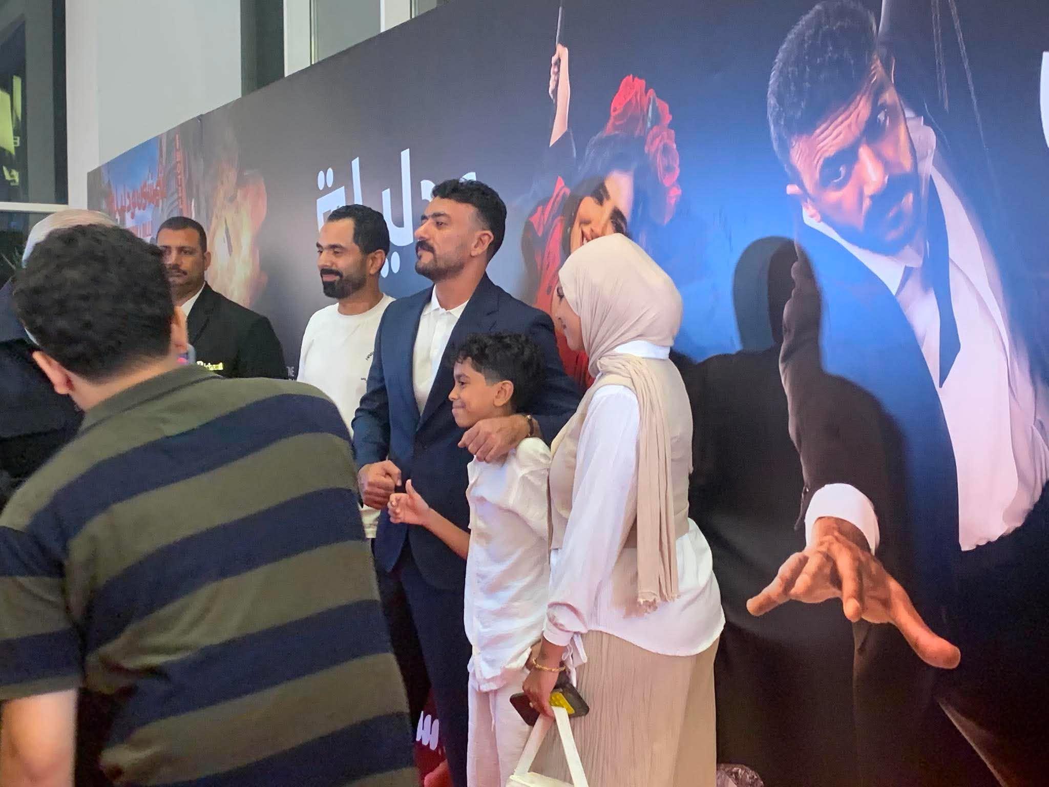 أحمد العوضي يتألق في العرض الخاص لفيلم «شمشون ودليلة»  