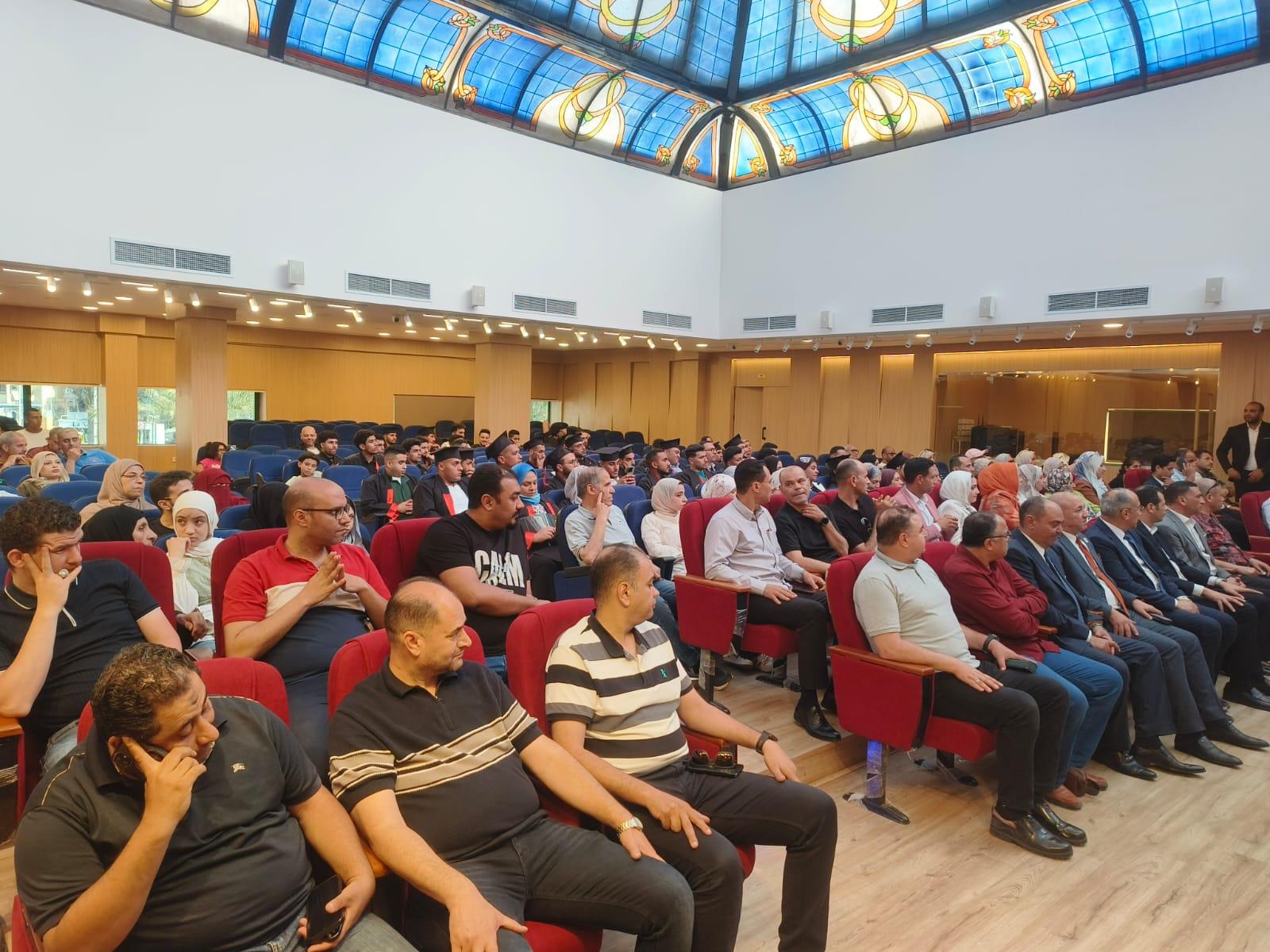 ختام الدورة 584 للمدربين والإداريين بنادي الحوار وتكريم المشاركين