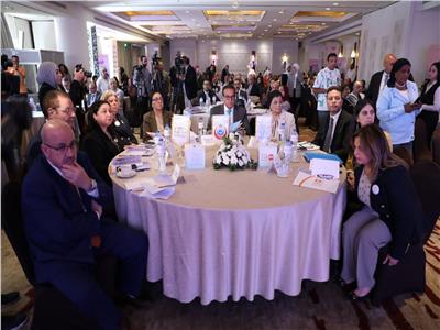 وزير الصحة يشهد إطلاق البرنامج الوطني للقبالة