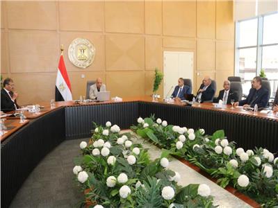 الكهرباء: الاستفادة من الدراسات العلمية والابتكارات لدعم وتقوية الشبكة 