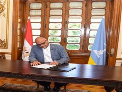 محافظ الإسكندرية يعتمد الحد الأدنى للقبول بالصف الأول الثانوي العام بـ215 درجة