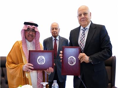 «أبو الغيط» تشيد بإنجازات المنظمة العربية للسياحة     
