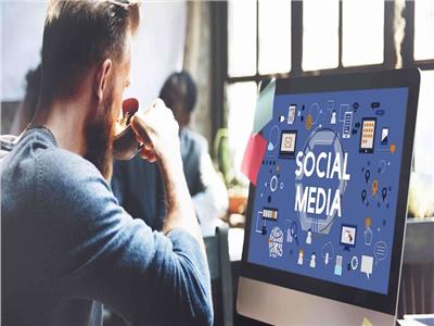 الوجه المظلم للسوشيال ميديا.. محتوى صادم على «تيك توك» يستدرج المراهقين 