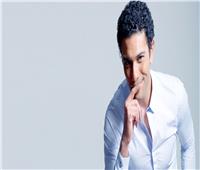 رقص آسر ياسين فى الشارع  يُشعل السوشيال ميديا