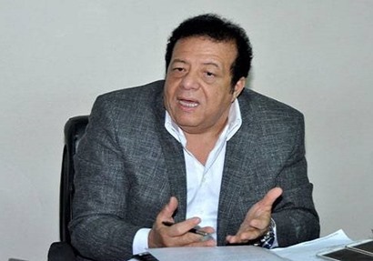  الدكتور عاطف عبد اللطيف 