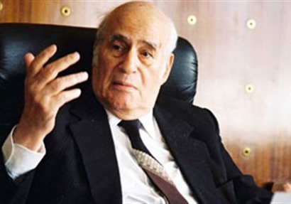 مصطفى أمين 