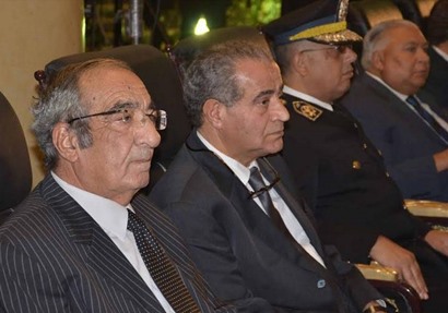زكريا عزمي يشارك في العزاء
