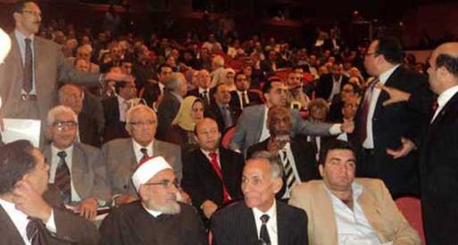 فقهاء: تخلي العسكري عن السلطة يتطلب استفتاء شعبي