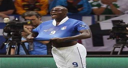 "سوبر ماريو" أمل إيطاليا في المباراة النهائية ليورو 2012